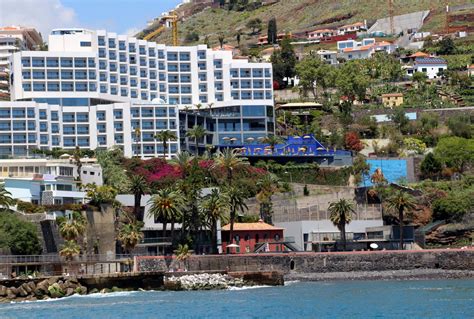 Clube Naval Do Funchal And Hotel Baía Azul Funchal Daily Photo