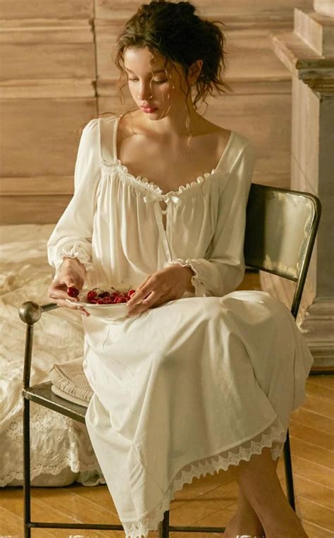Victorian Vintage Cotton White Square Nightgown Victorian Chemise Women Long Vintage Sleepwear