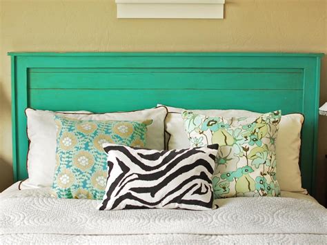 Today we're going to show you 50+ pallet furniture ideas and tutorials, so that you can do them yourself. 31 Stylish Headboards You Can Make Yourself | HGTV