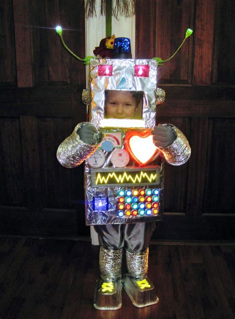 Pin By Julie Mcguire On Halloween Robot Halloween Costume Halloween