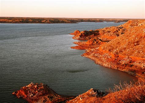 Discover Lake Meredith: Texas Panhandle Oasis | WNPA