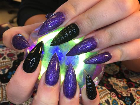 This salute is used by the polish armed forces, other uniformed services, and, in some countries, the cub scouts. Pin by Felicia Hopkins on Nails Bye Felicia (With images ...