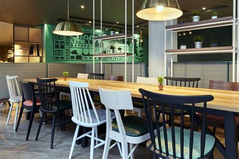 Cleanliness, staff & service, property conditions & facilities, room comfort. Jurys Inn Manchester City Centre hotel | englandrover.com