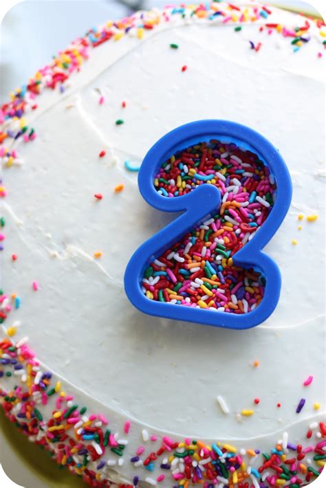 20 Birthday Cake Decoration Ideas