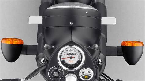 Classic 350, classic 500 stealth black, classic 500 squadron blue, classic 500 desert storm. Royal Enfield Classic 500 2017 Stealth Black - Price ...