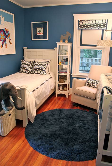 Find inspiring decor and boy's bedroom ideas from some of our favorite spaces that are all boy. Shared Bedroom (With images) | Shared bedroom, Small ...