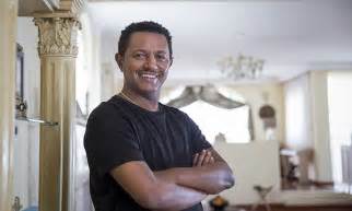 Ethiopias Star Singer Teddy Afro Makes Plea For Openness Daily Mail