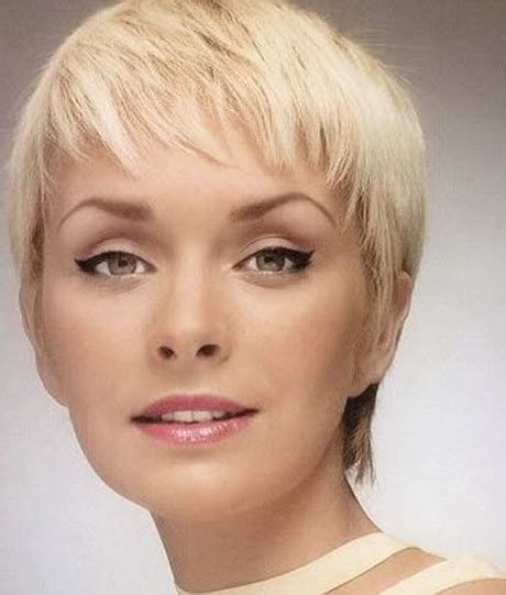 Die größte online frisurenkollektion für frauen! Fransige kurzhaarfrisuren damen