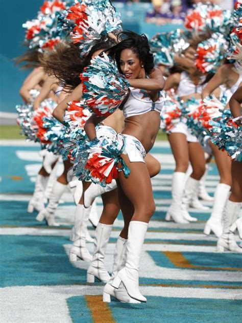 Dolphins Cheerleader Makes Waves With Captivating Dance Video Bullscore