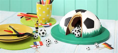 Backen zur EM Einfache Fußball - Torte