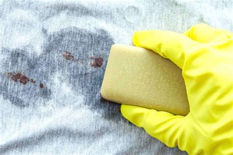 How To Remove Yellow Sweat Stains From Pillowcases 4 Methods