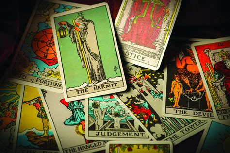 Learn about tarot cards, tarot spreads, and how to read them. Tarot 101—Take a Glimpse Into the Future