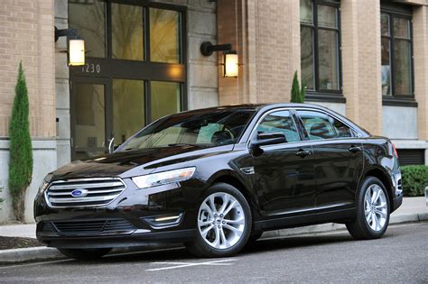 2013 Ford Taurus Hd Pictures