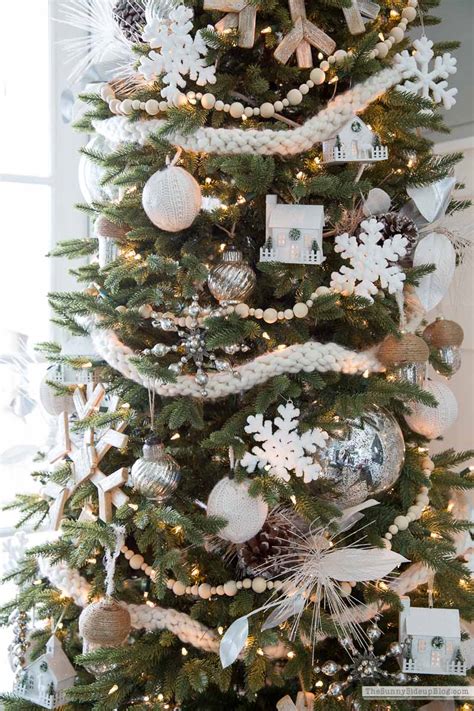 Our Cozy Neutral Snowflake Christmas Tree The Sunny Side Up Blog