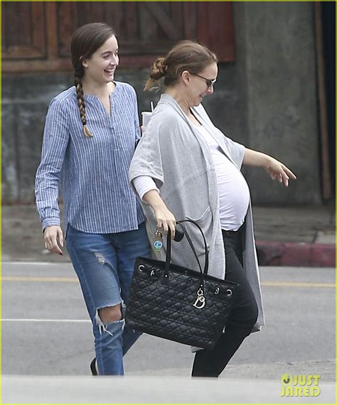 Natalie Portman Totally Has That Pregnancy Glow Photo 3792556 Natalie Portman Pregnant