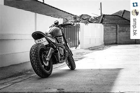 Zr17 at the rear o dedicated seat with cover for passenger section o lateral number holders o separate aluminium handlebars o fully adjustable upside down. Ducati ScrambleR ModS Cafe Racer Custom