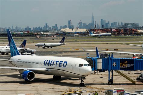 United Airlines Pilots Get New Four Year Contract