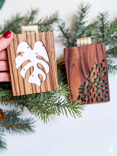35 DIY Wood Christmas Decorations - Anika's DIY Life