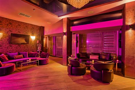 Romanian Nightlife At Its Best At Violet Lounge