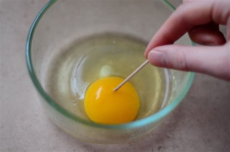 Put a cup of water in the bottom of the cooker and place as many eggs as you want in the plastic basket that comes with it. Ways to Cook Hardboiled Eggs in a Microwave | LIVESTRONG.COM