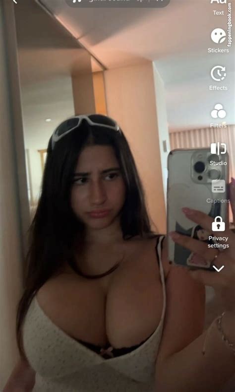Who Is This Unknown Girls Here Lovegiavanna Nude Onlyfans Leaks The Fappening Photo