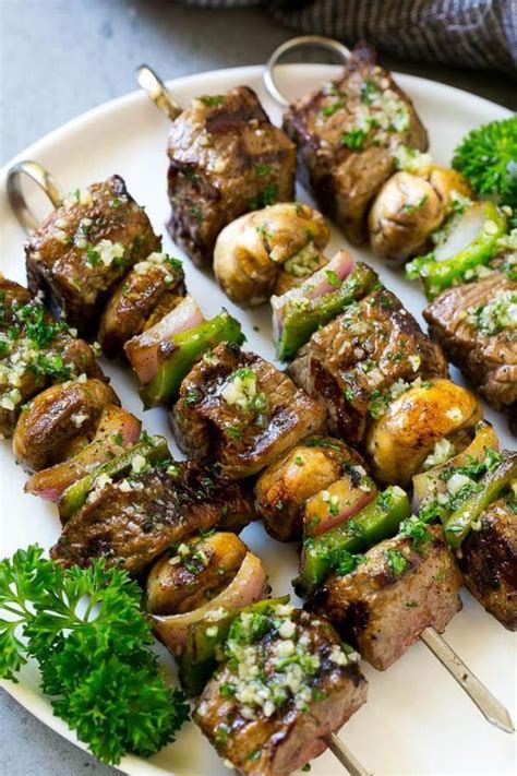 Steak Kabobs With Garlic Butter In 2020 Beef Kabob Recipes Kabob