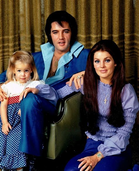 Lovely Photos Of Elvis Presley With His Wife Priscilla And Their Daughter Lisa Marie 1973