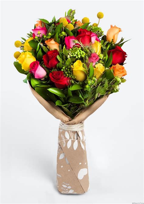 En nuestra tienda de flores y regalos a domicilio te ofrecemos variedad en ramos de rosas, flores variadas y regalos para ocasiones especiales. ramo-rosas-de-colores-flores-a-domicilio-993x1400px ...