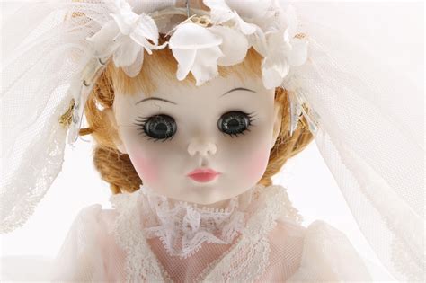 1965 Madame Alexander Bride Doll Ebth