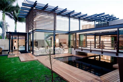 Minimalist Opulent Luxury Home With Lots Of Glass Steel