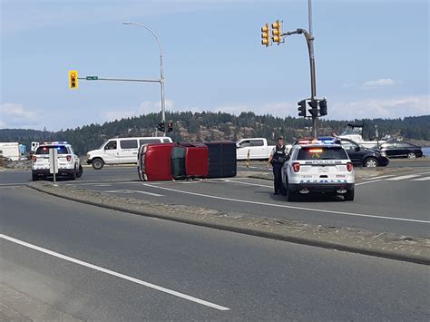 UPDATE: MVI on highway 19A, vehicle on its side - My Campbell River Now