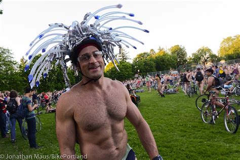 Portlands World Naked Bike Ride Starts June In Colonel Summers Park BikePortland