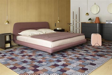Ligne roset is synonymous with modern luxury and invites consumers to revel in a contemporary an additional distinguishing point of difference that sets ligne roset apart from other manufacturers is. Memoire D'Une Trame von ligne roset ist ein handgeknüpfter ...