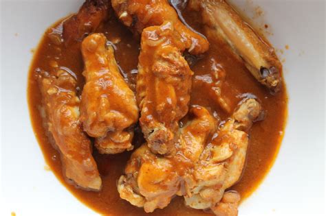 Toss out that deep fryer just like last year's jeans. Life on Food: Slow Cooker Curry Chicken Wings