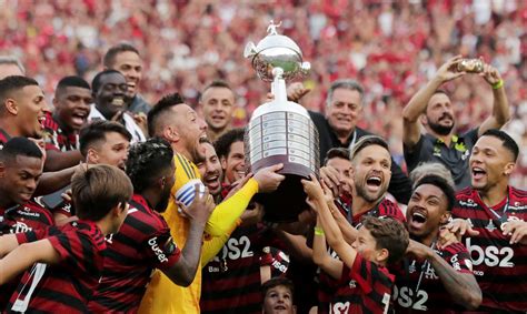 Ironia do destino é que o olimpia, na fase anterior da libertadores, eliminou justamente o time colorado. Torcedores do Flamengo revivem emoção do bi na ...