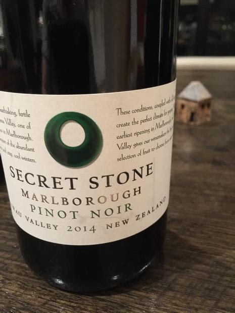 2014 Secret Stone Pinot Noir New Zealand South Island Marlborough