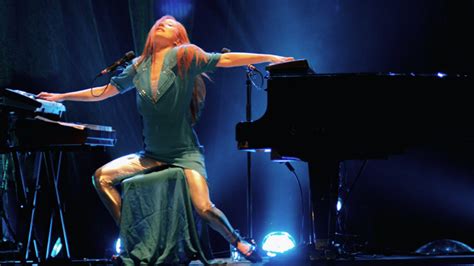 Tori Amos Makeover At Massey Hall