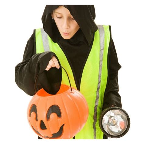10 Great Tips For A Safe Halloween Halloween Safety Halloween Safety