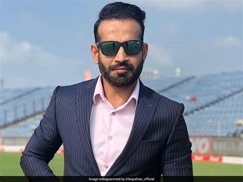 Irfan Pathan Gave A Savage Reply To Waqar Younis Tweet Targeting Team India