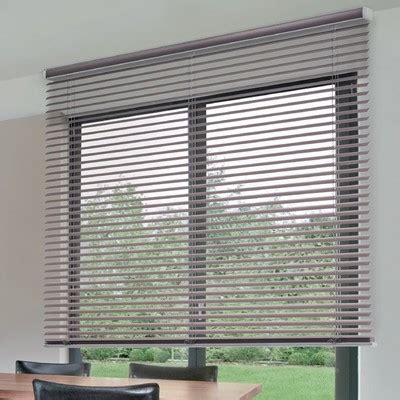 Wählen sie zwischen lasiert, matt oder hochglanz lackiert ihre individuelle lamelle aus. Jalousien aus Aluminium - Innenjalousien - Lamellen Junker