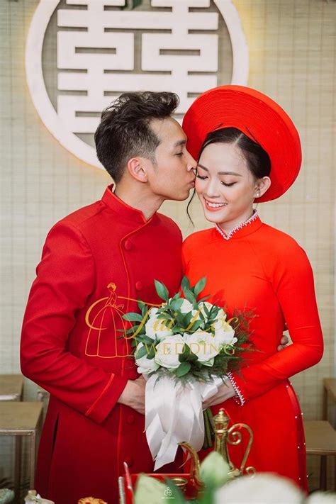 Áo Dài Cưới Cô Dâu Màu Đỏ Gấm Hoa Tài Lộc Wedding