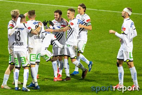 Doch anstatt seinen letzten startelfeinsatz danach zu nutzen, kam friesenbichler ab diesem zeitpunkt in den letzten elf runden nur noch zu 166 spielminuten. Sturm Graz Gegen Austria - Bundesliga At Nachtragstermin ...
