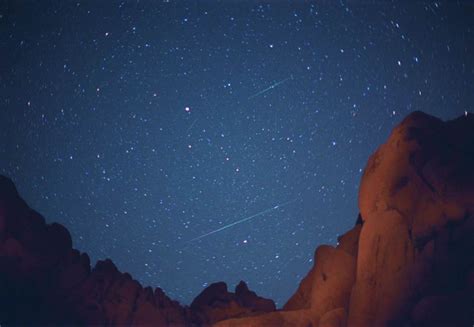 2 Lyrids Meteors 2 Sporadic Meteors Orange County Astronomers