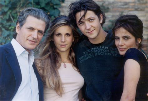 Con fabrizio bentivoglio, laura morante, monica bellucci. REMEMBER ME (RICORDATI DI ME) - 2003 - films released 2000 ...