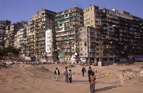 Amazing Photographs Capture Daily Life In Kowloon Walled City Hong