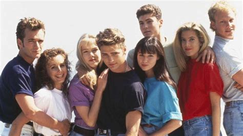 Beverly Hills 90210 Reboot In The Works With The Og Cast And A Surprising Twist