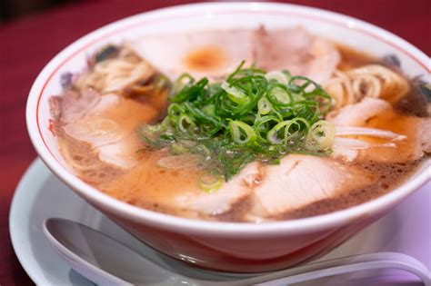 京都駅近くの行列店[本家 第一旭 本店]のラーメンは京都産の美味しさを凝縮させた一杯 Leaf Kyoto