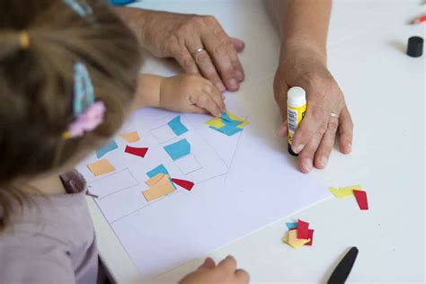 Basteln mit Kleinkindern - 2 konkrete Ideen für ganz leichte DIY-Basteleien