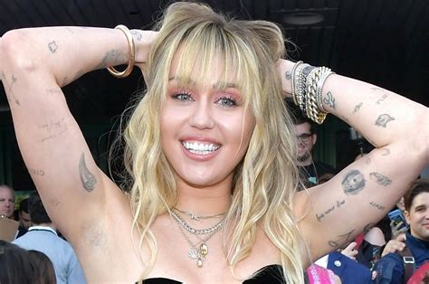 10 times zack snyder's justice league was more inclusive than joss whedon's. Boostlane | Miley Cyrus Names Fan's Baby, Gives Marriage ...