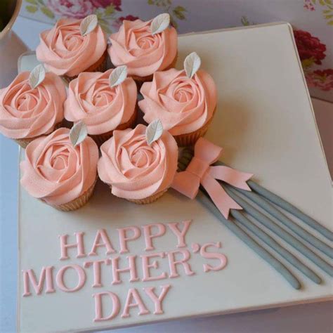 Pin By Debi Craig On Flowers Entertainment Mothers Day Cupcakes Mothers Day Desserts